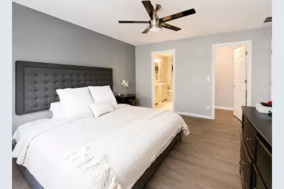 1101 Yorkshire Court #B, Elgin, IL 60120 - Photo 10