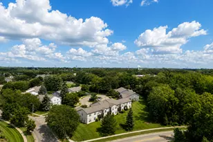 1101 Yorkshire Ct, Elgin, IL 60120 - Photo 20