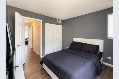 1101 Yorkshire Court #B, Elgin, IL 60120 - Photo 12