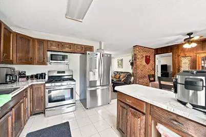 1725 Evergreen Avenue, Hanover Park, IL 60133 - Photo 8