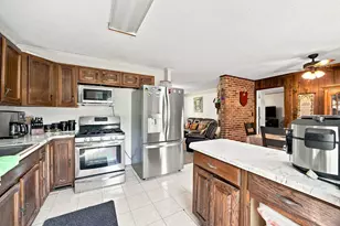 1725 Evergreen Ave, Hanover Park, IL 60133 - Photo 8