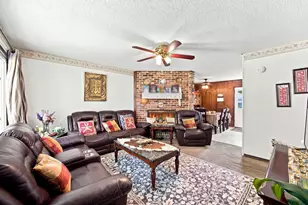 1725 Evergreen Ave, Hanover Park, IL 60133 - Photo 6