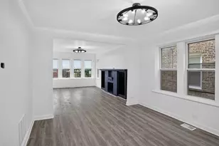 7150 S Eberhart Ave, Chicago, IL 60619 - Photo 10