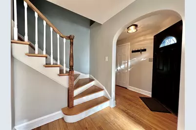 9210 S Trumbull Avenue, Evergreen Park, IL 60805 - Photo 10