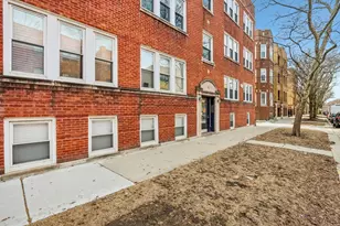 2609 W Gunnison St, Chicago, IL 60625 - Photo 2