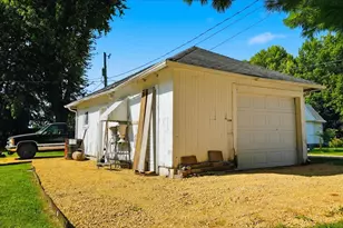 222 Wilson Ave, Chadwick, IL 61014 - Photo 6