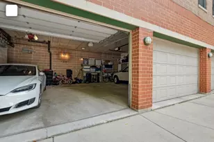 2340 N Elston Ave, Chicago, IL 60614 - Photo 14