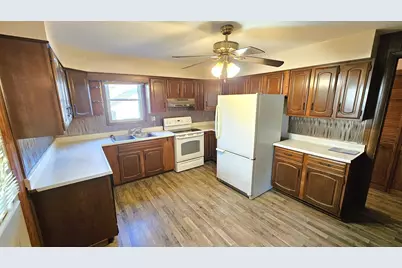 616 Julien Street, Belvidere, IL 61008 - Photo 2