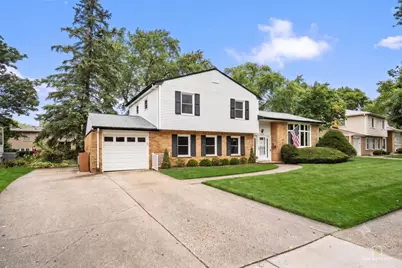 1340 E Rosita Drive, Palatine, IL 60074 - Photo 2