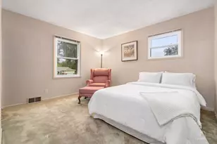 1340 E Rosita Dr, Palatine, IL 60074 - Photo 16