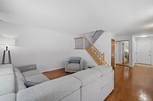 411 Hickory Dr, Wheeling, IL 60090 - Photo 10