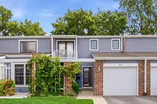 411 Hickory Dr, Wheeling, IL 60090 - Photo 1
