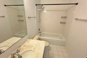 208 Autumn Ln, Vernon Hills, IL 60061 - Photo 16
