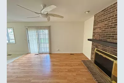 208 Autumn Lane, Vernon Hills, IL 60061 - Photo 10