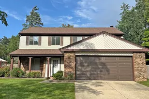 208 Autumn Ln, Vernon Hills, IL 60061 - Photo 1