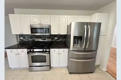 208 Autumn Lane, Vernon Hills, IL 60061 - Photo 8