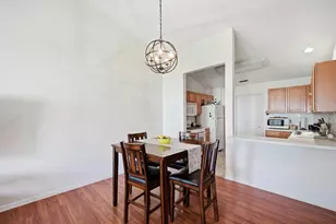 657 S Curran Rd, Round Lake, IL 60073 - Photo 4