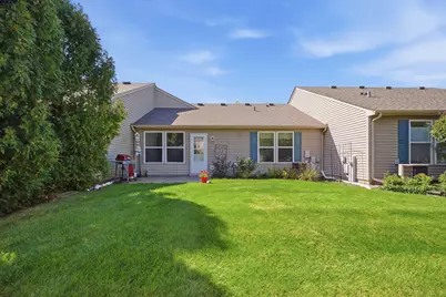 657 S Curran Road, Round Lake, IL 60073 - Photo 10