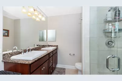 100 E 14th Street #1406, Chicago, IL 60605 - Photo 12