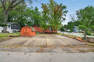 31 Lakeshore Dr, Wilmington, IL 60481 - Photo 2