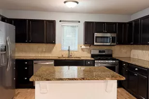 700 Woodbine Ln, Marengo, IL 60152 - Photo 4