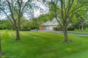 1853 N Braymore Dr, Inverness, IL 60010 - Photo 42