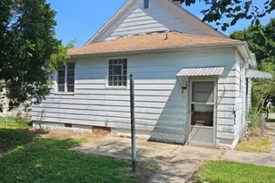 206 S 2nd St, Benld, IL 62009 - Photo 4