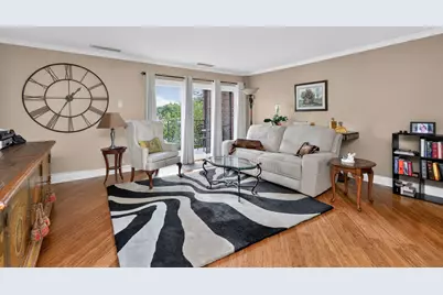 6585 Main Street #202, Downers Grove, IL 60516 - Photo 4