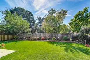 1209 E Davis Street E, Arlington Heights, IL 60005 - Photo 26
