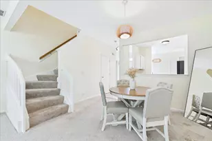 1323 Providence Cir, Elgin, IL 60120 - Photo 10