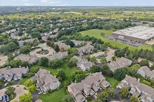 1323 Providence Cir, Elgin, IL 60120 - Photo 32