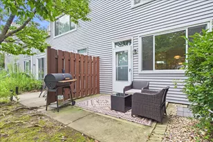 1323 Providence Cir, Elgin, IL 60120 - Photo 24