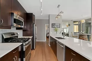 123 S Green St, Chicago, IL 60607 - Photo 10