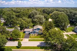 2308 Flambeau Dr, Naperville, IL 60564 - Photo 2