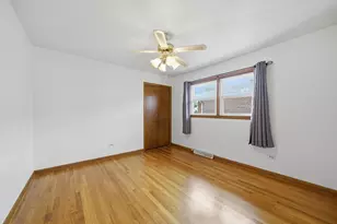 8350 S Karlov Ave, Chicago, IL 60652 - Photo 16
