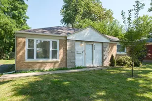 120 Marquette St, Park Forest, IL 60466 - Photo 1