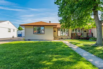 8801 Kilbourn Avenue, Hometown, IL 60456 - Photo 1