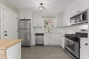18516 Clyde Rd, Homewood, IL 60430 - Photo 10
