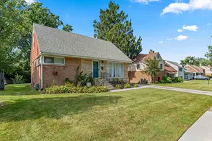 18516 Clyde Rd, Homewood, IL 60430 - Photo 2