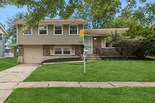 3421 Birchwood Dr, Hazel Crest, IL 60429 - Photo 1