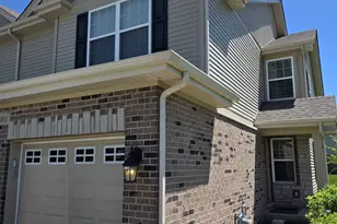 1801 Turtle Creek Dr, Aurora, IL 60503 - Photo 2