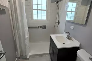 2301 Greenbriar Ln, Lindenhurst, IL 60046 - Photo 12