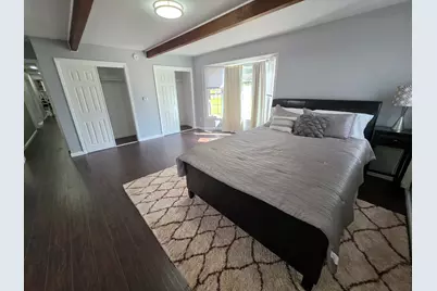 2301 Greenbriar Lane, Lindenhurst, IL 60046 - Photo 16