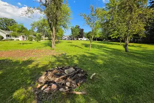 2301 Greenbriar Ln, Lindenhurst, IL 60046 - Photo 26