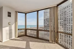 2650 N Lakeview Ave, Chicago, IL 60614 - Photo 2