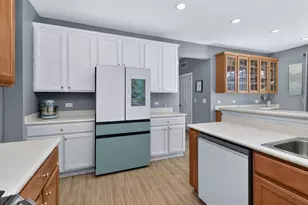 722 Metropolitan Ave, Bolingbrook, IL 60490 - Photo 10