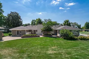 21W302 Woodview Dr, Itasca, IL 60143 - Photo 30