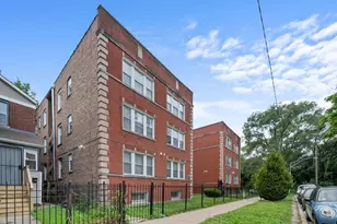 1303 E 71st Pl, Chicago, IL 60619 - Photo 2