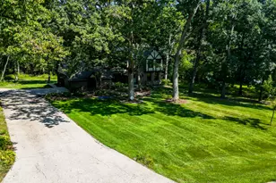 6N419 Ferson Woods Dr, Saint Charles, IL 60175 - Photo 32