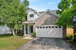 2607 Flagstone Cir, Naperville, IL 60564 - Photo 2